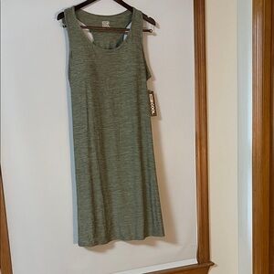 32 Degrees Olive Sleeveless Top with Bra Insert NWT Size XL Polyester
